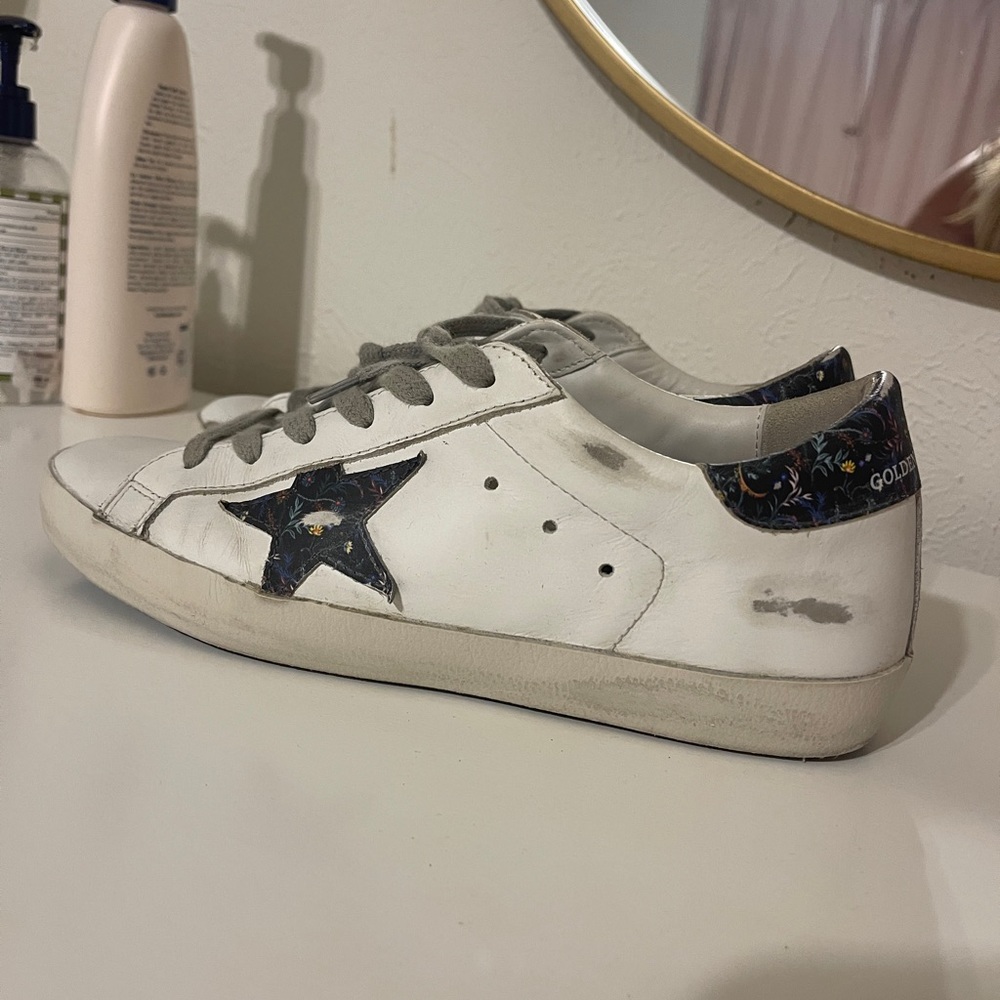Golden Goose Superstars